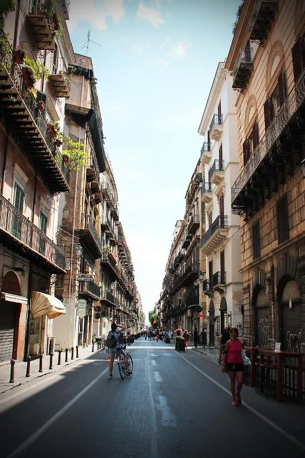 مبيت وإفطار باليرمو Palazzo Delle Logge 0*,